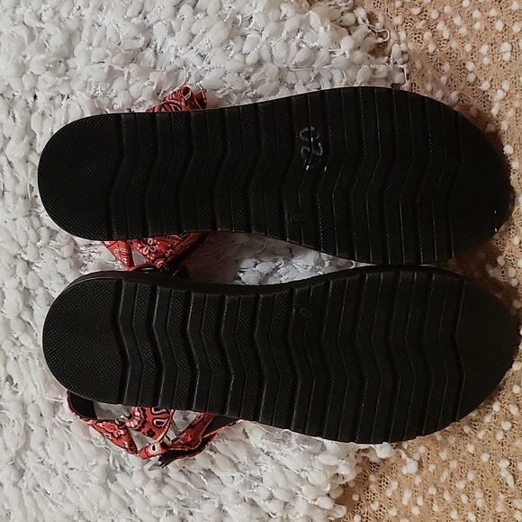 Steve Madden Sandals - Picture 7 of 13